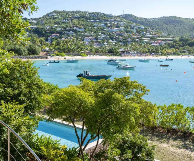 vacation rental photo St Barthelemy HEN SOU Villa Sous la Falaise St Barts Villa SOUpol01 desktop