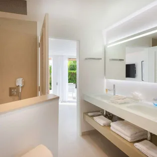 1 vacation rental photo St Barthelemy WV LLA Villa Lakshmi St Barts Villa LLAbth04 desktop SBP
