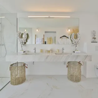 11.1 coeur de pirate guest bathroom 2 SBP