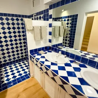 11.1 la desirade bathroom 4 SBP