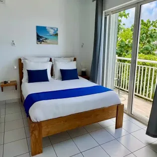11.1 la montagne guest bedroom 1 SBP