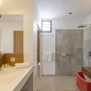 11.2 loukoko bathroom 4 SBP