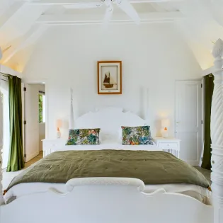11.2 vie en rose bedroom 4 SBP