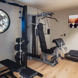 14.1 jangali gym room SBP