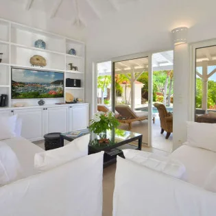 5 vacation rental photo St Barthelemy WV KRL Villa Kir Royale St Barts Villa KRLliv03 desktop SBP