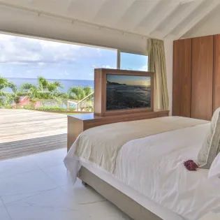 16.2 coeur de pirate guest bedroom 5 SBP