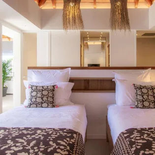7 vacation rental photo St Barthelemy WV ACG Villa Greenheart St Barts Villa ACGbd201 desktop