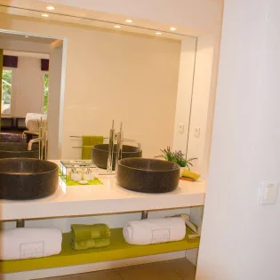 7 vacation rental photo St Barthelemy WV VLC Villa Vague Bleu St Barts Villa VLCbth01 desktop SBP