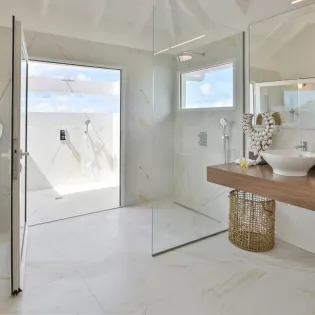 17.2 coeur de pirate guest bathroom 5 SBP