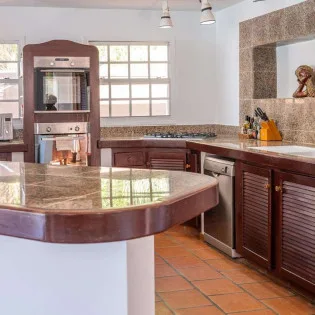 1 vacation rental photo St Barthelemy HEN SOU Villa Sous la Falaise St Barts Villa SOUkit01 desktop
