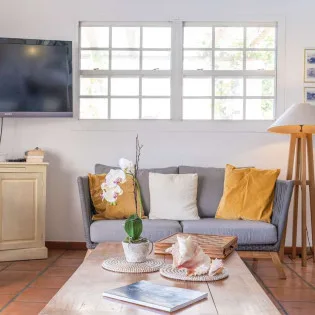 2 vacation rental photo St Barthelemy HEN SOU Villa Sous la Falaise St Barts Villa SOUliv01 desktop