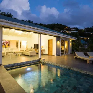 2 vacation rental photo St Barthelemy WV AUS Villa Mirande St Barts Villa AUSngt03 desktop SBP