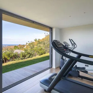 5 vacation rental photo St Barthelemy WV LER Villa Les Roches St Barts Villa LERgym01 desktop SBP