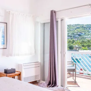 6 vacation rental photo St Barthelemy HEN SOU Villa Sous la Falaise St Barts Villa SOUbd204 desktop