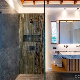 3.1 blue swan bathroom 1 SBP
