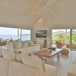 5.3 coeur de pirate living room SBP