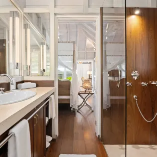 6.2   camp david  bathroom 2   valentine  SBP
