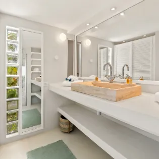 7.1 casa dolce bathroom 1 SBP