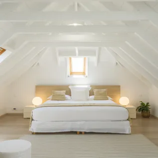 8.1 la roche dans i eau bedroom 3 SBP
