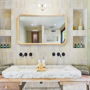 9.1 bonnie bathroom 3 SBP