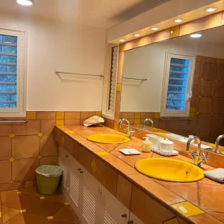 9.1 la desirade bathroom 3 SBP