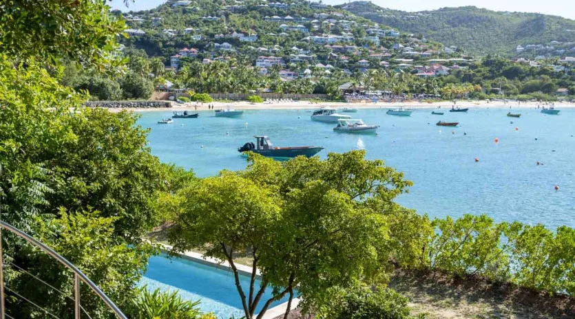  vacation rental photo St Barthelemy HEN SOU Villa Sous la Falaise St Barts Villa SOUpol01 desktop