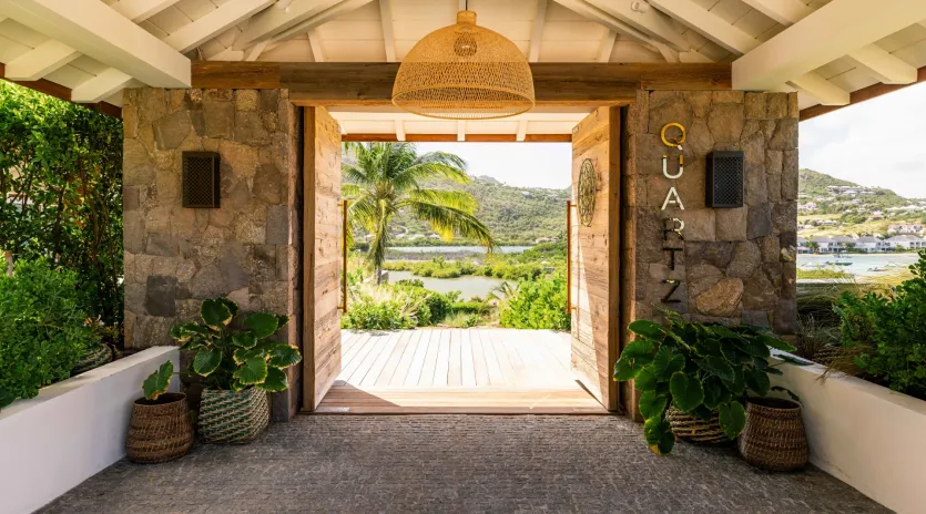 11.1 quartz mudroom entryway SBP