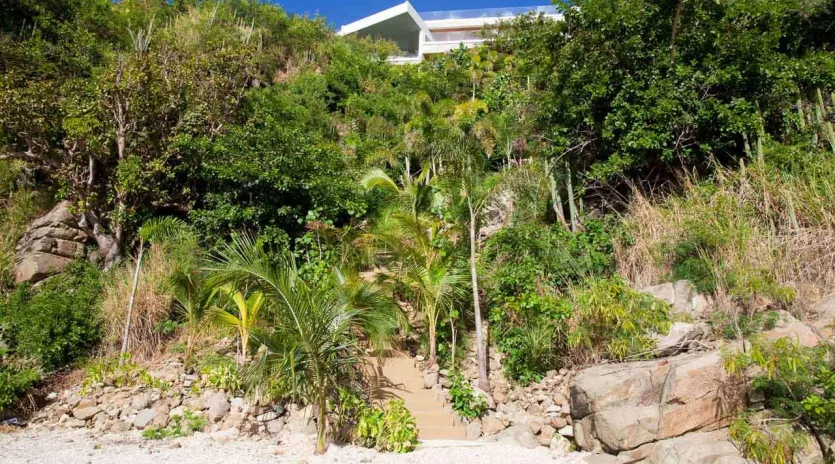 2 vacation rental photo St Barthelemy wv Villa Vitti St Barts Villa vitbch01 desktop SBP
